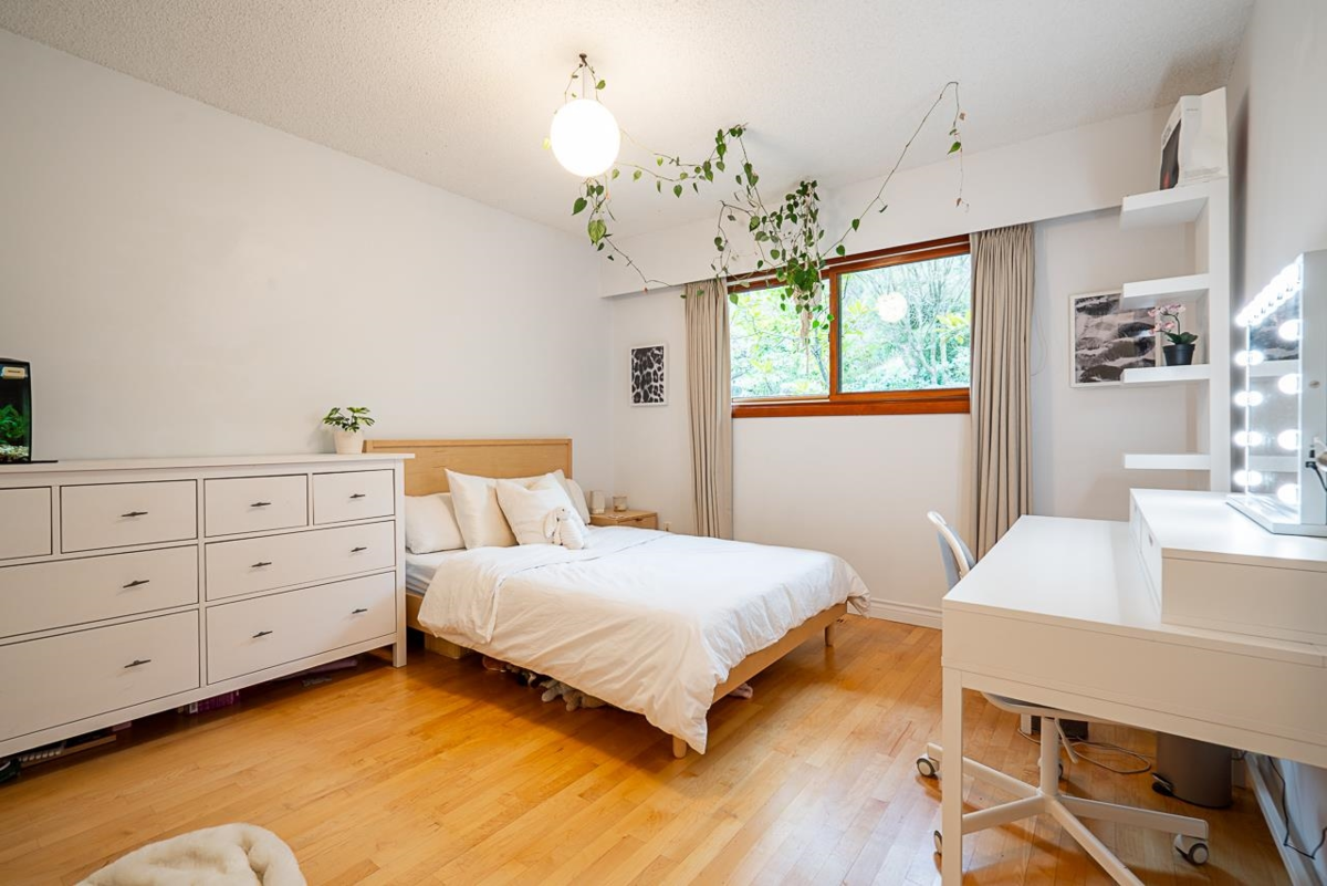 Loft / Bonus Room Photo of 814 Washington Drive, Port Moody, BC