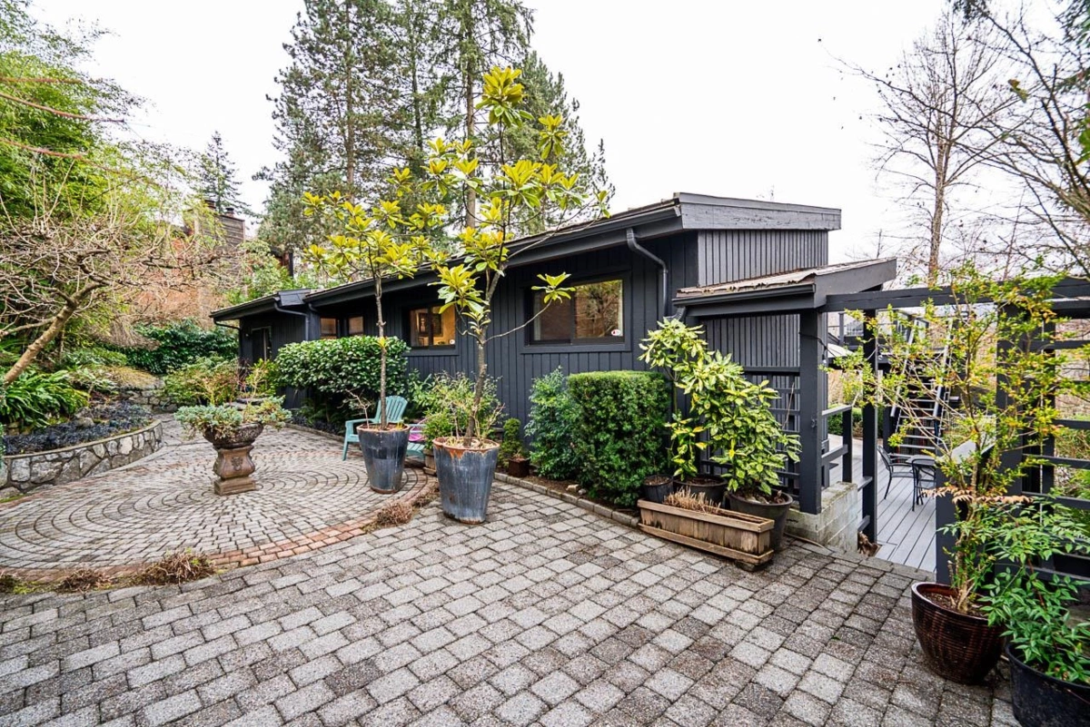 Street View Photo of 814 Washington Drive, Port Moody, BC