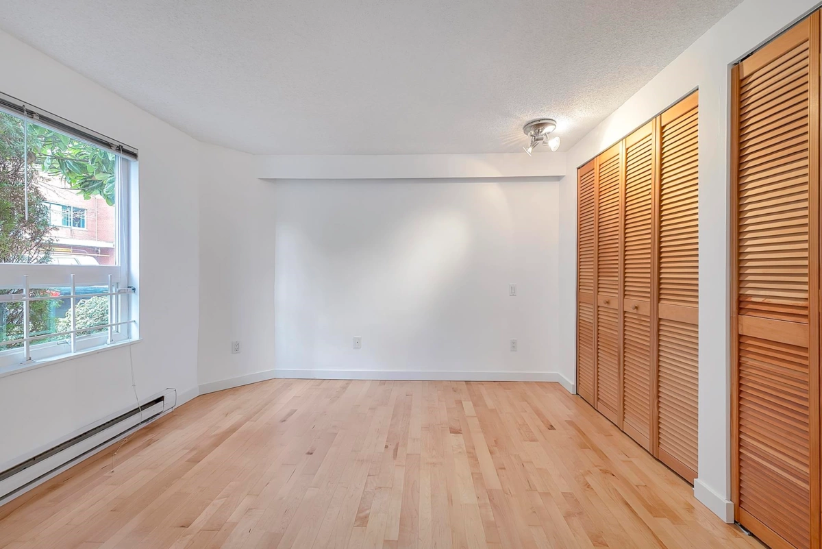 Basement Recreation Room Photo of 6 1101 W 8th Avenue, Vancouver, BC