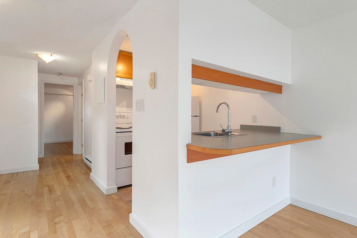 Bedroom 2 Photo of 6 1101 W 8th Avenue, Vancouver, BC