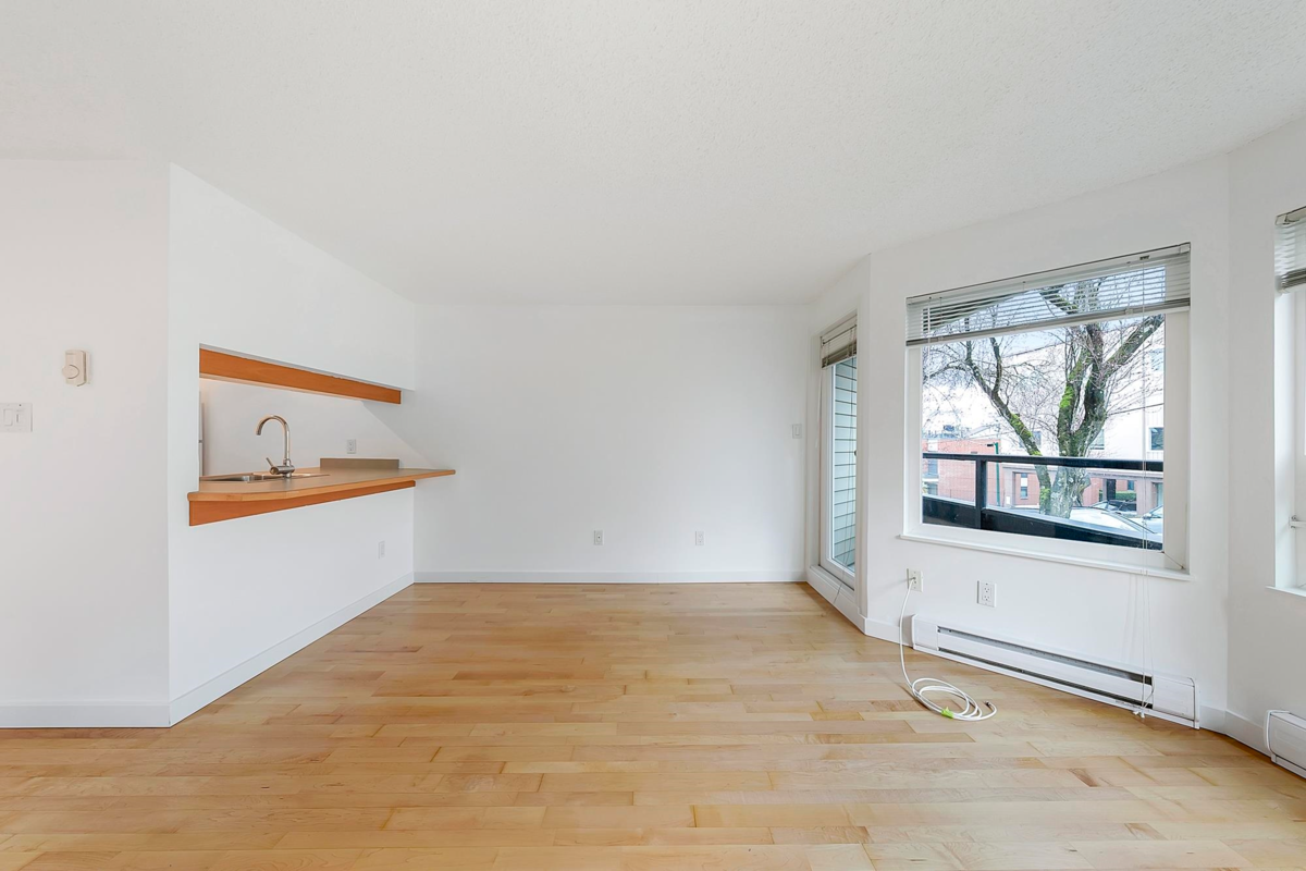 Bedroom 4 Photo of 6 1101 W 8th Avenue, Vancouver, BC