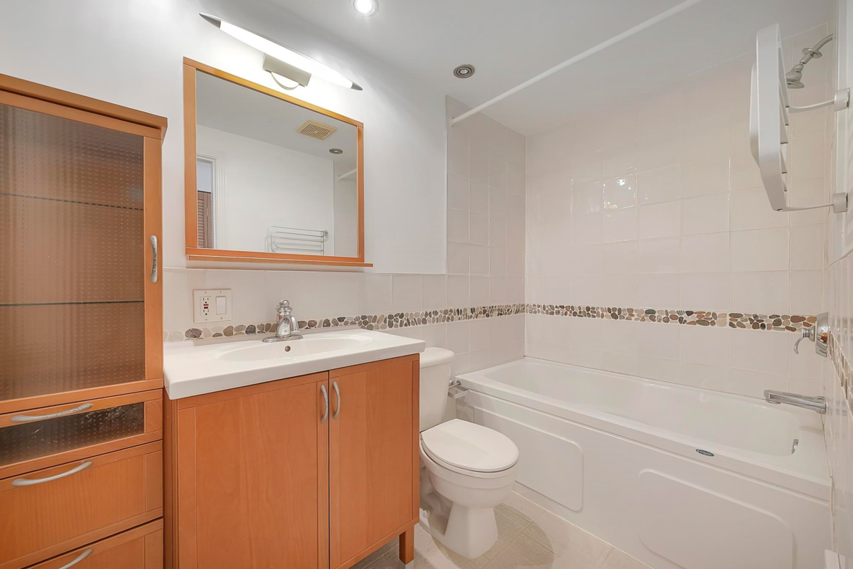 Loft / Bonus Room Photo of 6 1101 W 8th Avenue, Vancouver, BC