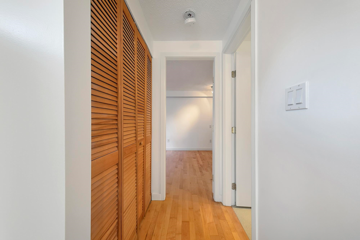 Office / Den Photo of 6 1101 W 8th Avenue, Vancouver, BC