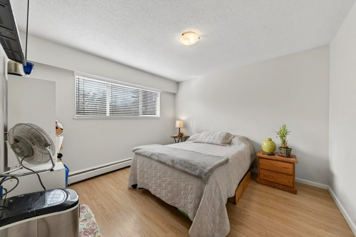 Breakfast Nook Photo of 21468 Mayo Place, Maple Ridge, BC