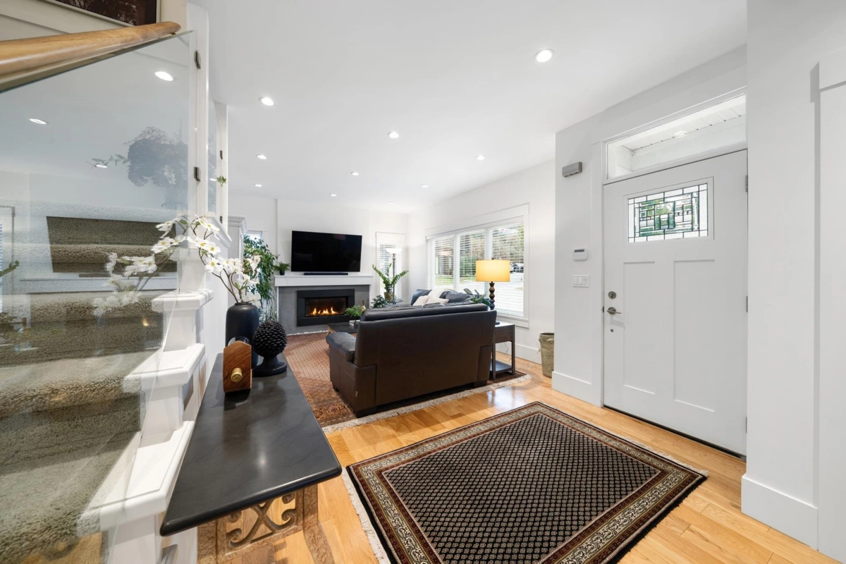 Breakfast Nook Photo of 87 3295 Sunnyside Road, Anmore, BC