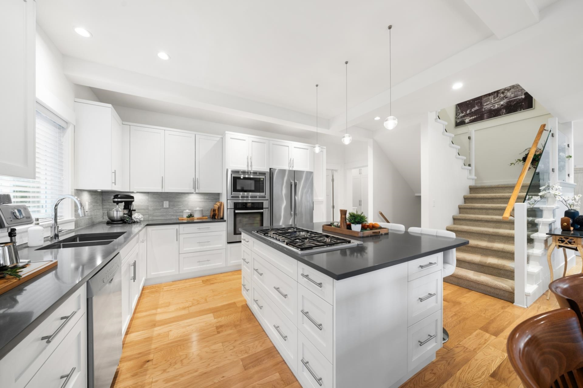 Guest Bathroom Photo of 87 3295 Sunnyside Road, Anmore, BC