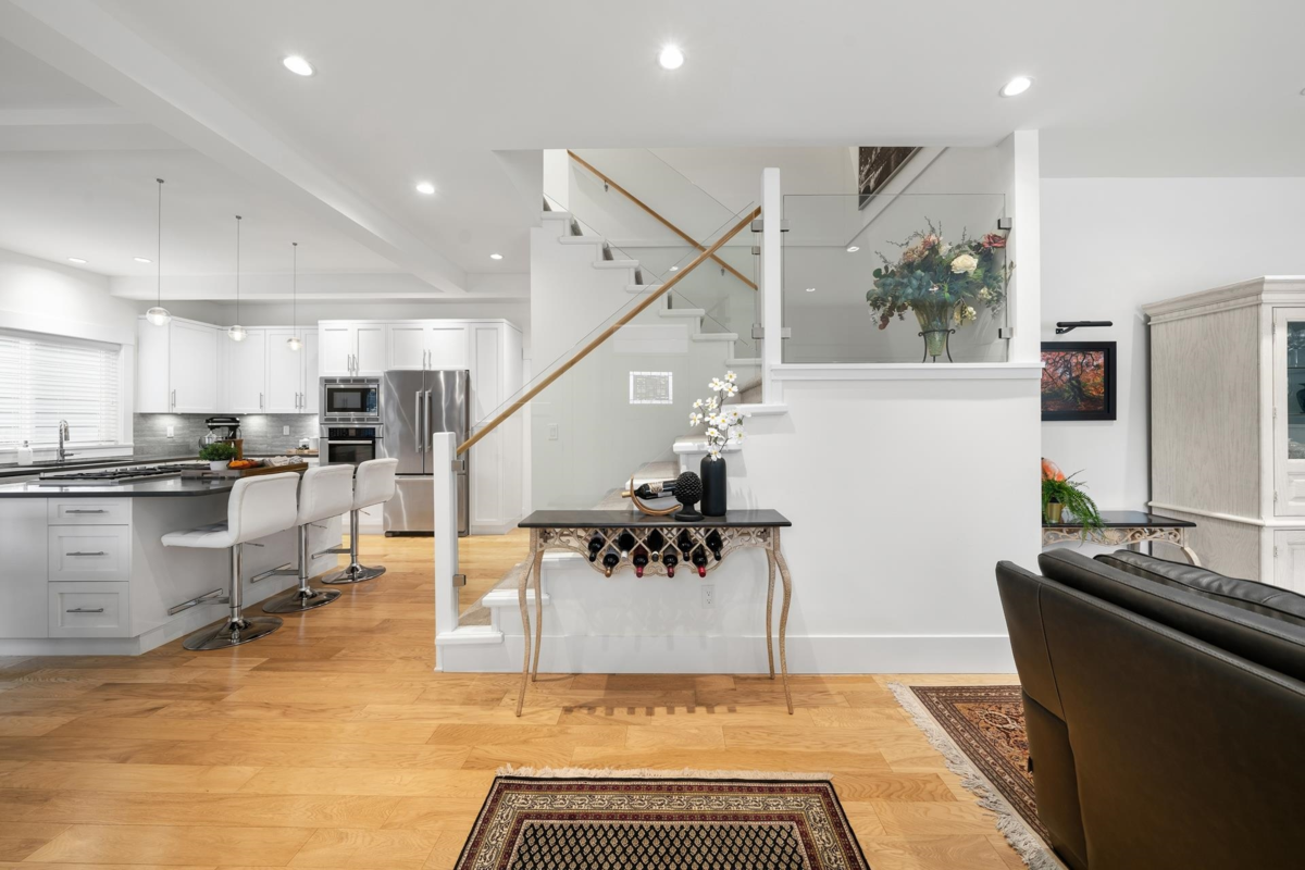 Walk-In Closet Photo of 87 3295 Sunnyside Road, Anmore, BC