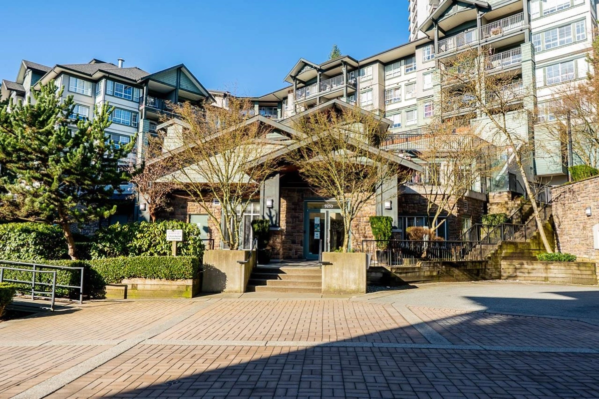 Hot Tub / Spa Photo of 23 9088 Halston Court, Burnaby, BC