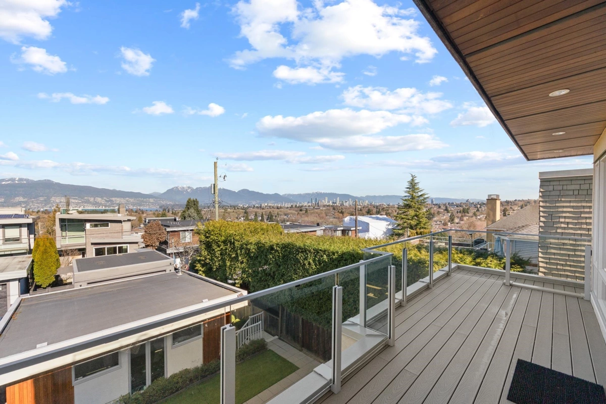 Entry Foyer Photo of 3253 W 21st Avenue, Vancouver, BC