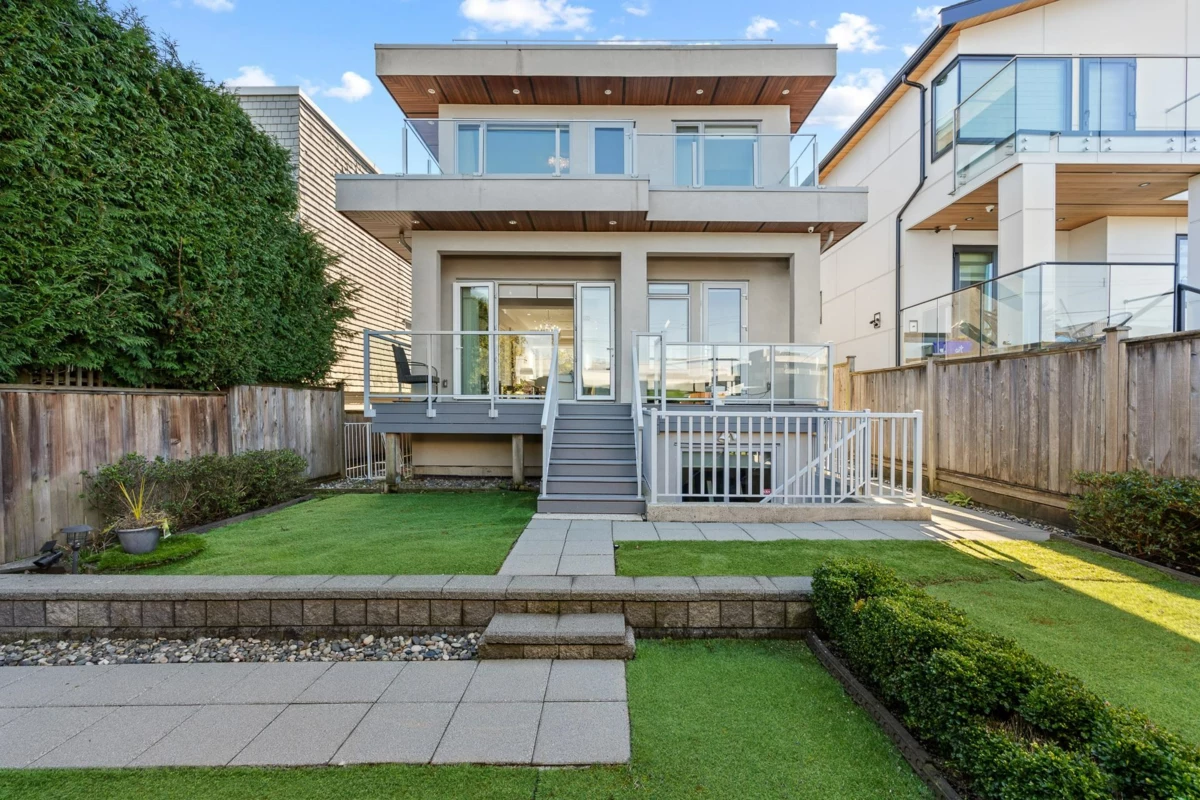 Fitness Center Photo Near 3253 W 21st Avenue, Vancouver, BC