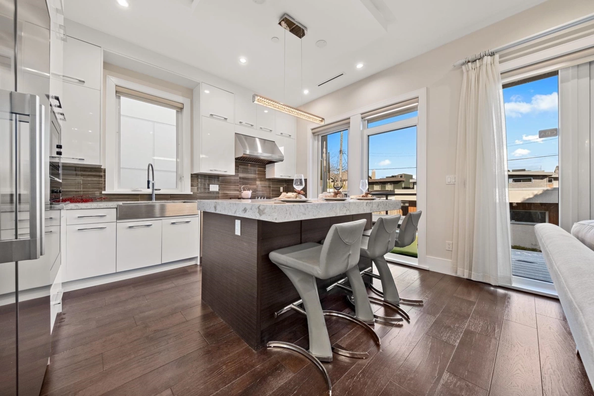 Guest Bathroom Photo of 3253 W 21st Avenue, Vancouver, BC