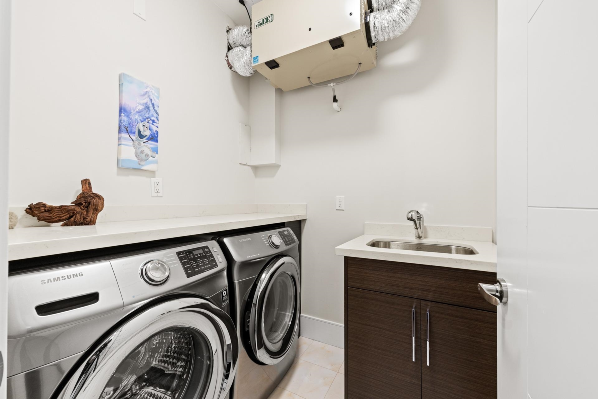 Hot Tub / Spa Photo of 3253 W 21st Avenue, Vancouver, BC