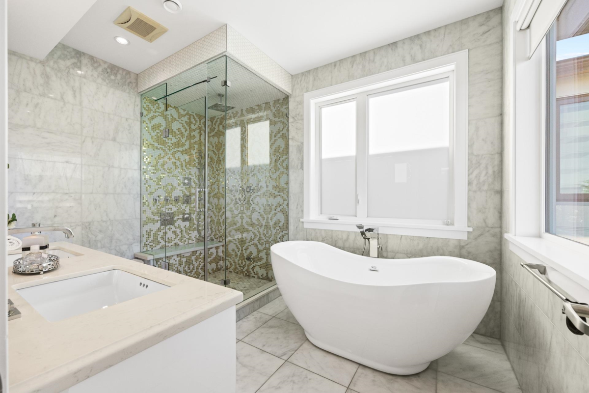 Staircase Photo of 3253 W 21st Avenue, Vancouver, BC