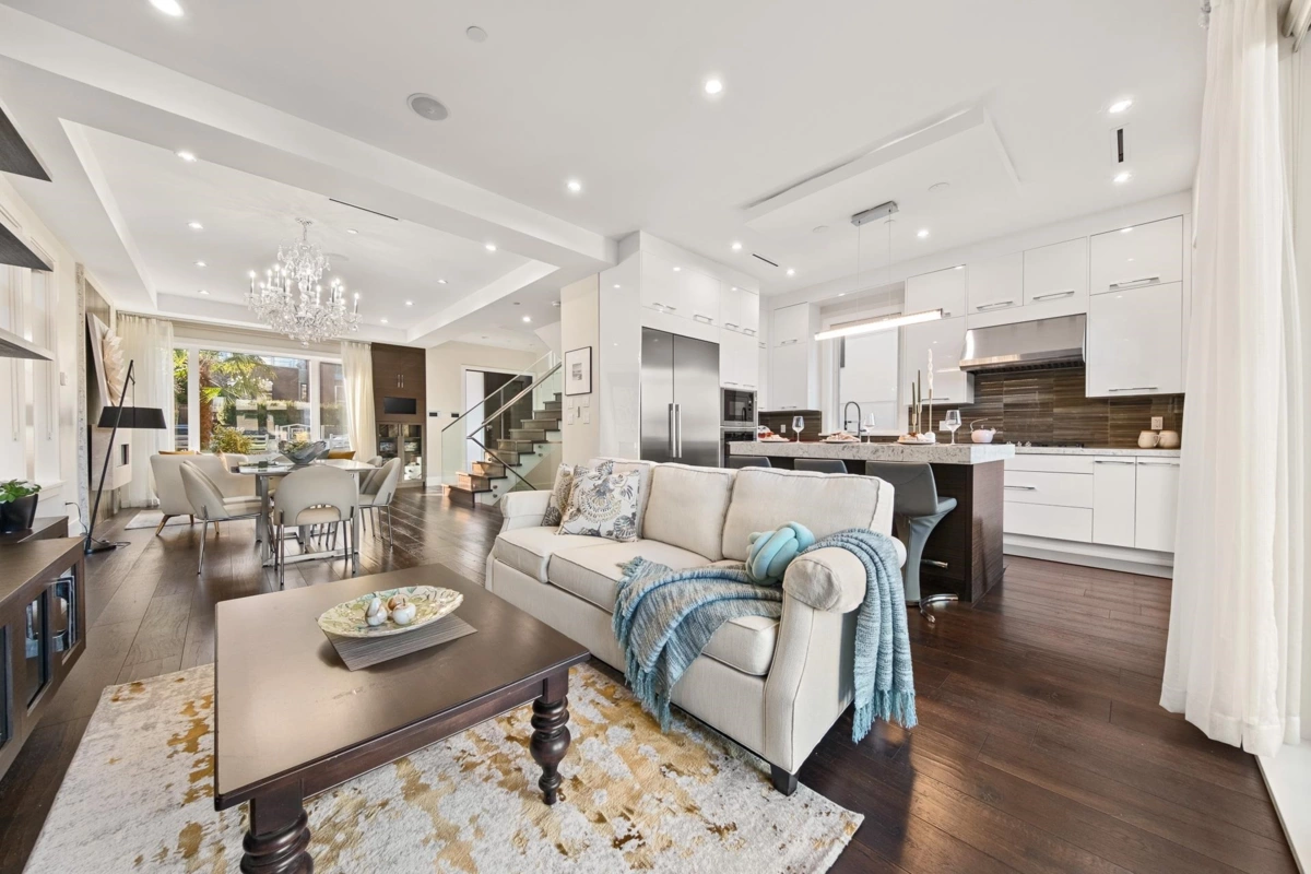 Walk-In Closet Photo of 3253 W 21st Avenue, Vancouver, BC