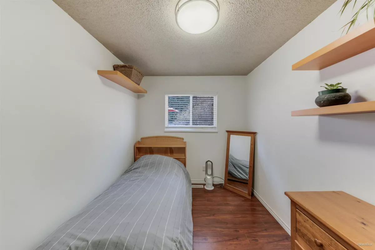 Entry Foyer Photo of 6153 Morgan Drive, Surrey, BC