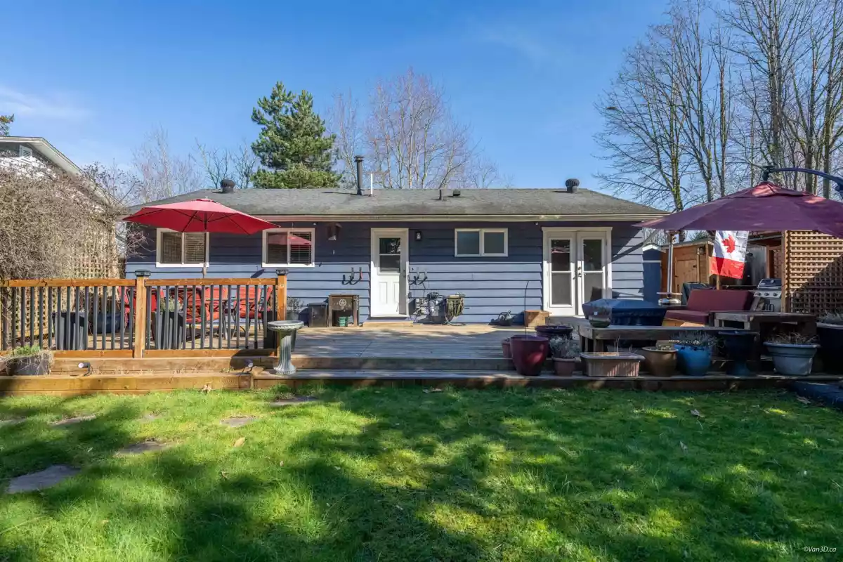 Garage Interior Photo of 6153 Morgan Drive, Surrey, BC