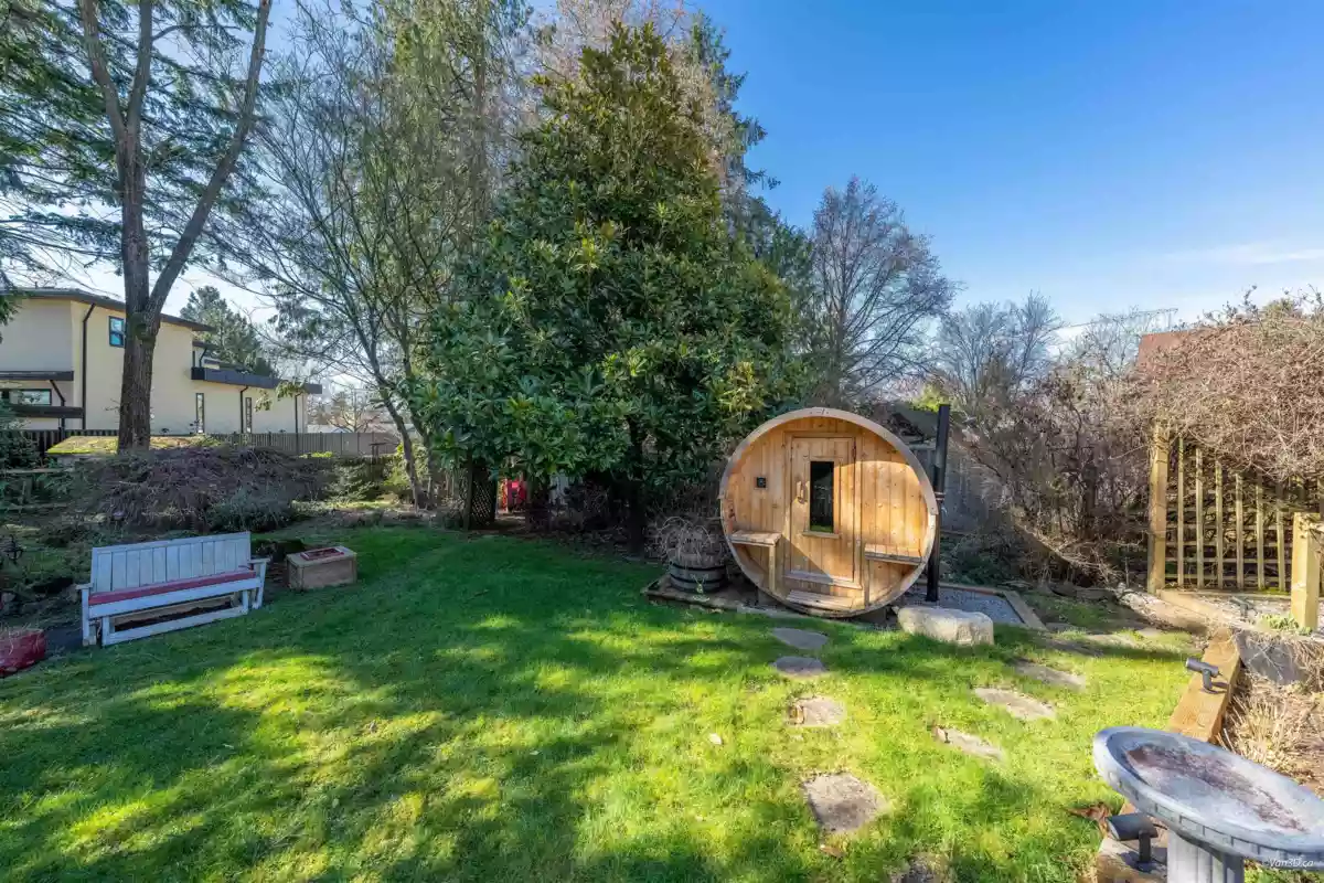 Hot Tub / Spa Photo of 6153 Morgan Drive, Surrey, BC