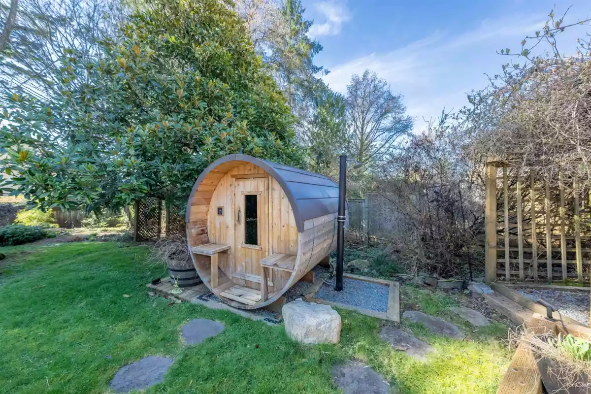 Swimming Pool Photo of 6153 Morgan Drive, Surrey, BC