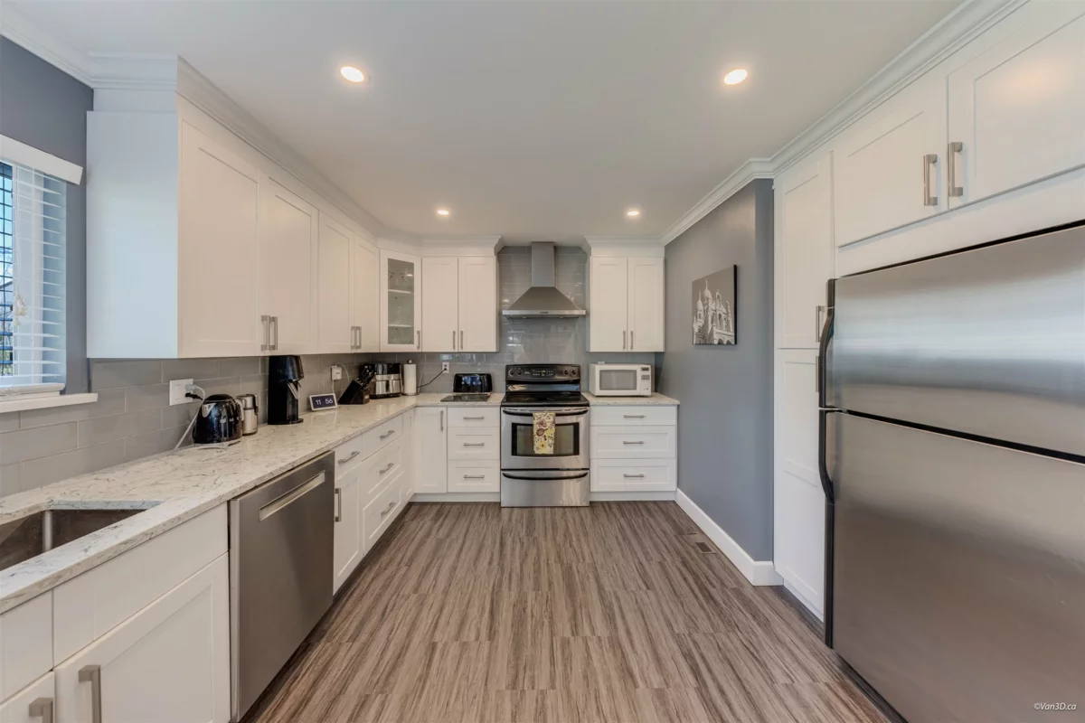 Walk-In Closet Photo of 6153 Morgan Drive, Surrey, BC