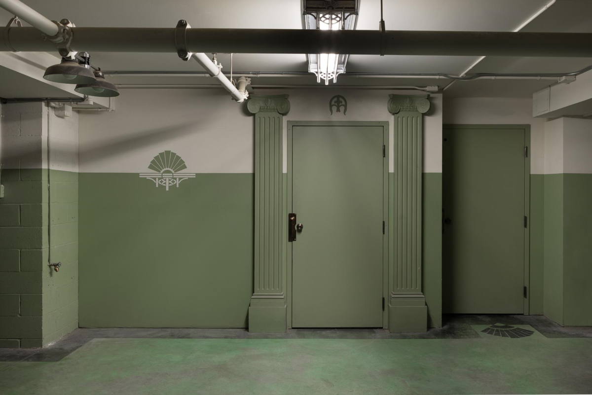 Hot Tub / Spa Photo of 2 3838 Cypress Street, Vancouver, BC