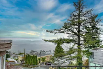 15046 Buena Vista Avenue, White Rock, BC, White Rock — Single Family Residence for sale