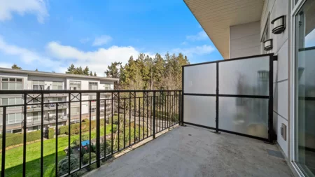 Laundry Room Photo of 426 12039 64 Avenue, Surrey, BC