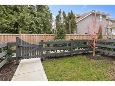 Entry Foyer Photo of 74 15778 85 Avenue, Surrey, BC