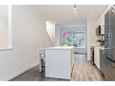 Kitchen Photo of 74 15778 85 Avenue, Surrey, BC