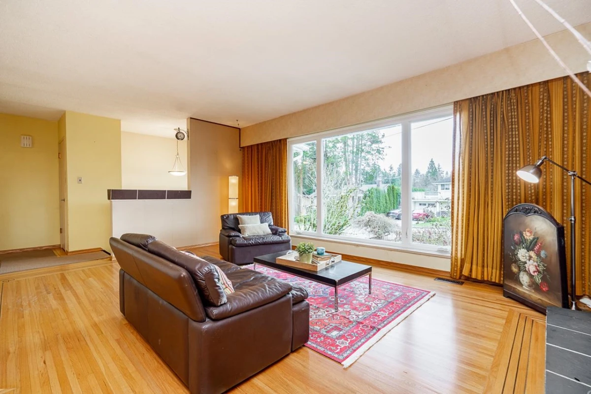 Dining Area Photo of 2293 Warrenton Avenue, Coquitlam, BC