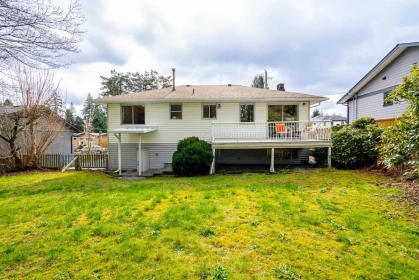 Garden / Landscaping Photo of 2293 Warrenton Avenue, Coquitlam, BC
