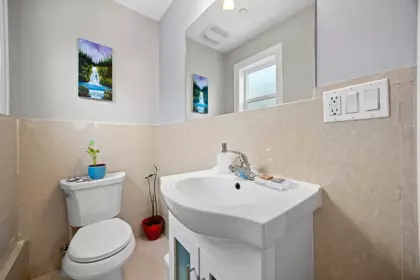Garden / Landscaping Photo of 6830 Vivian Street, Vancouver, BC