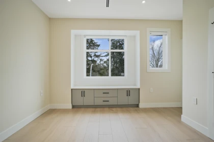 Hallway Photo of 16505 20 Avenue, Surrey, BC