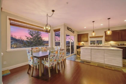 Kitchen Photo of 24696 103a Avenue, Maple Ridge, BC