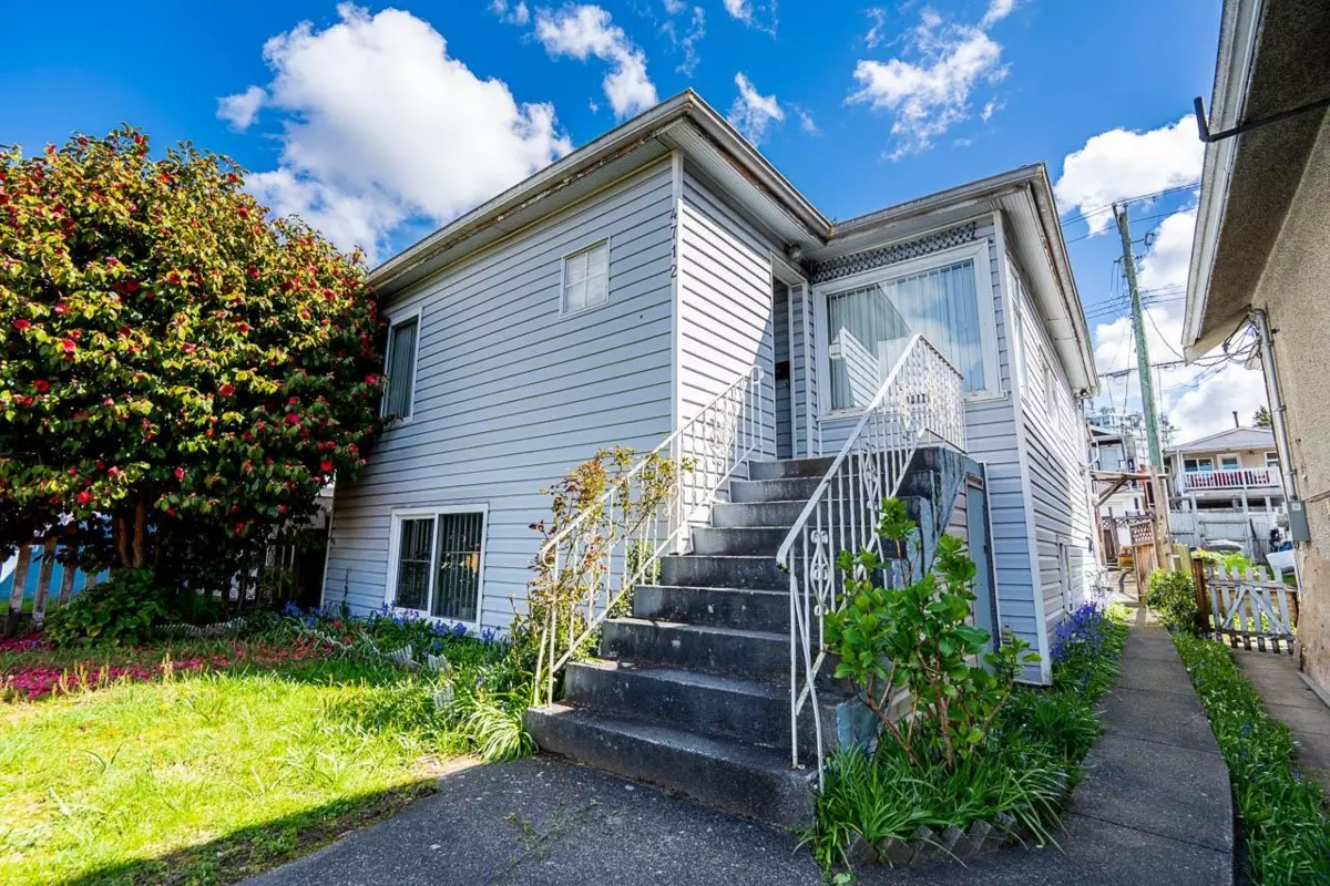 Family Room Photo of 4712 Victoria Drive, Vancouver, BC