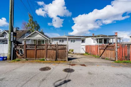 Swimming Pool Photo of 4712 Victoria Drive, Vancouver, BC