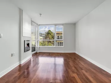 506 160 W 3rd Street, North Vancouver, BC, North Vancouver — Apartment/Condo for sale