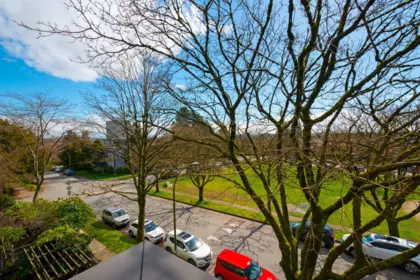 Swimming Pool Photo of 405 8775 Cartier Street, Vancouver, BC
