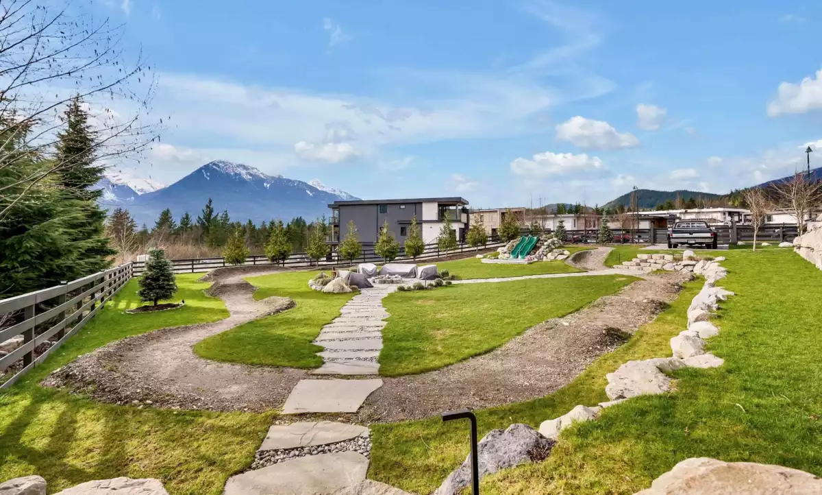 Family Room Photo of 2934 Huckleberry Drive, Squamish, BC