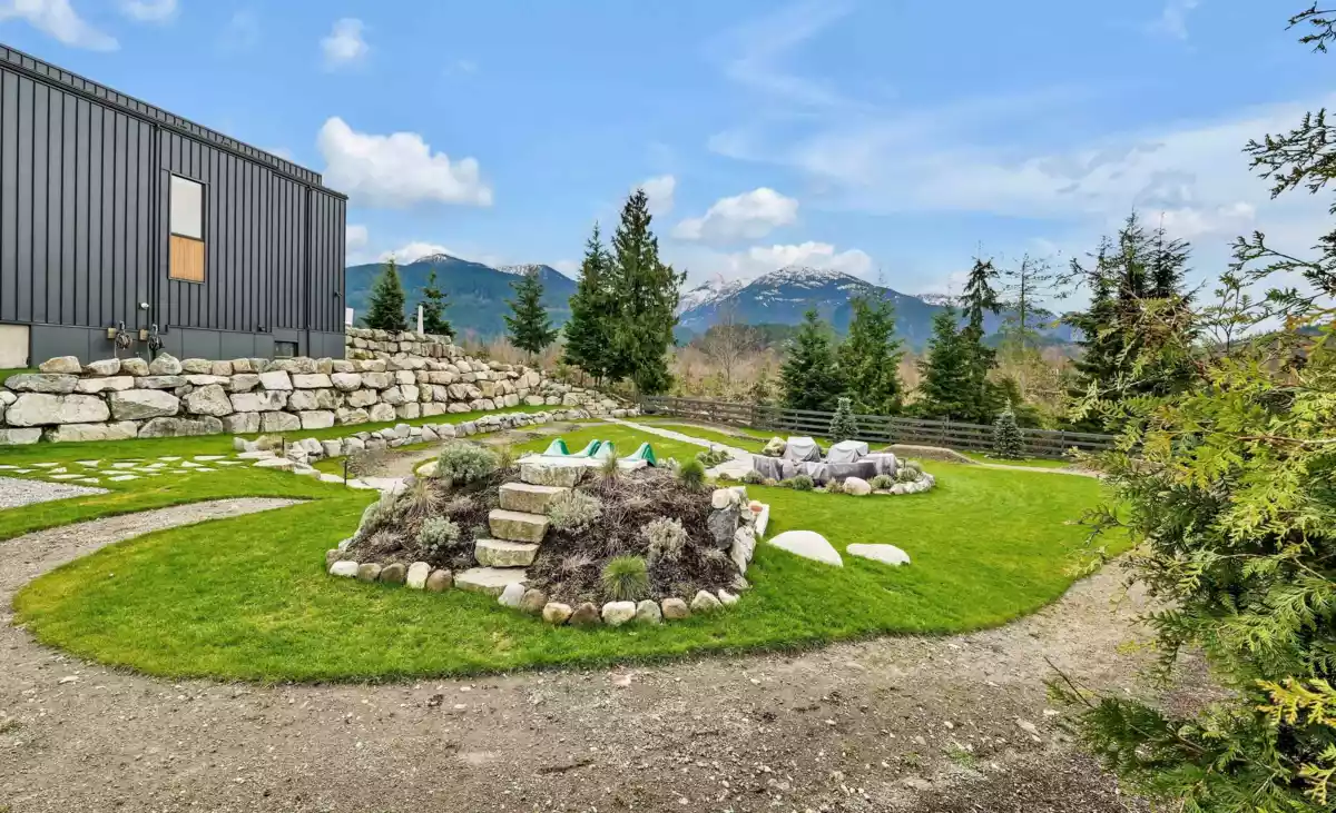 Living Room Photo of 2934 Huckleberry Drive, Squamish, BC
