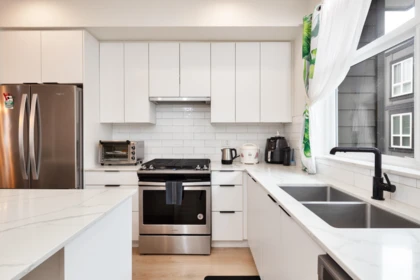Kitchen Island Photo of 68 19255 Aloha Drive, Surrey, BC