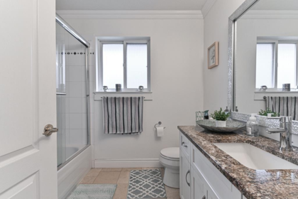 Hallway Photo of 31466 Jean Court, Abbotsford, BC