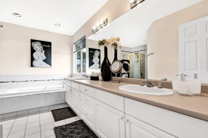 Mudroom Photo of 1641 53a Street, Delta, BC