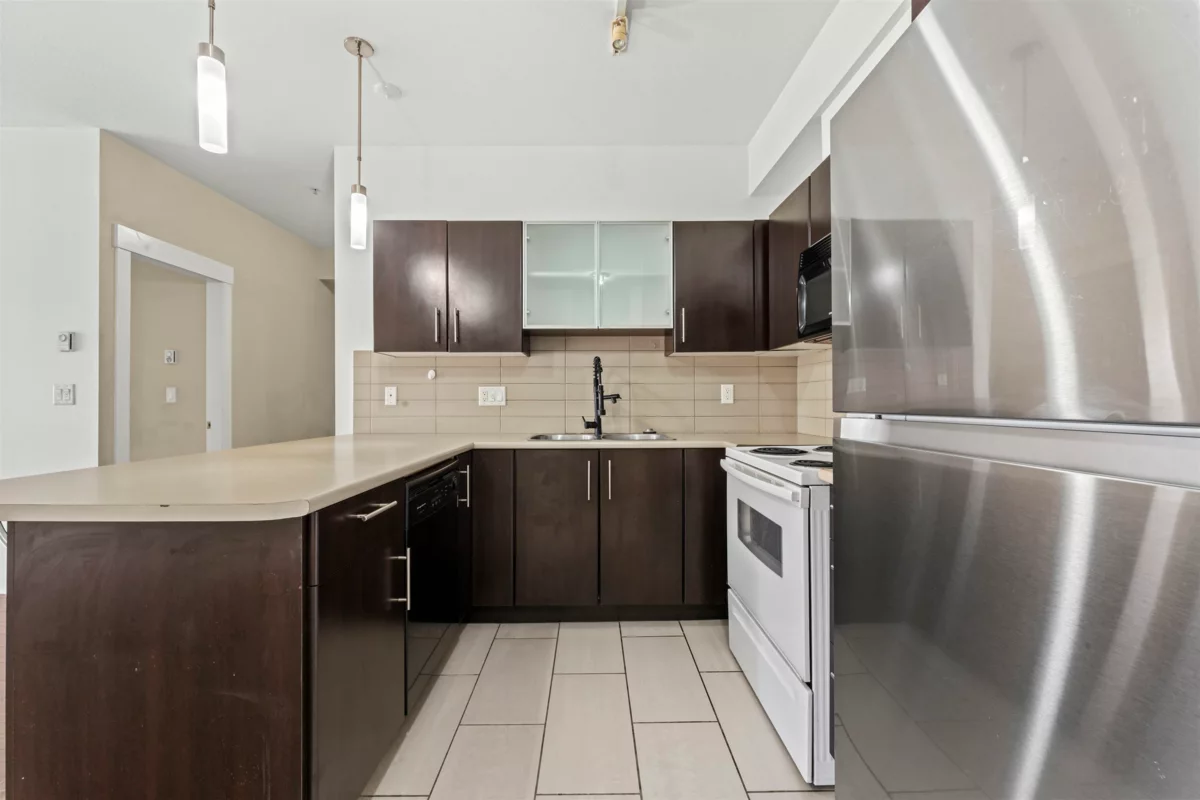 Dining Area Photo of 111 33545 Rainbow Avenue, Abbotsford, BC
