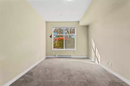 Basement Recreation Room Photo of 111 33545 Rainbow Avenue, Abbotsford, BC
