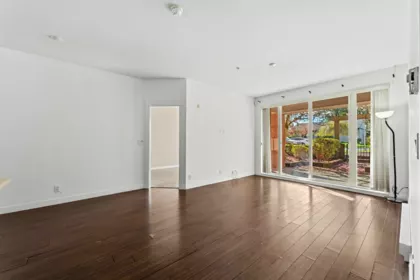 Walk-In Closet Photo of 111 33545 Rainbow Avenue, Abbotsford, BC