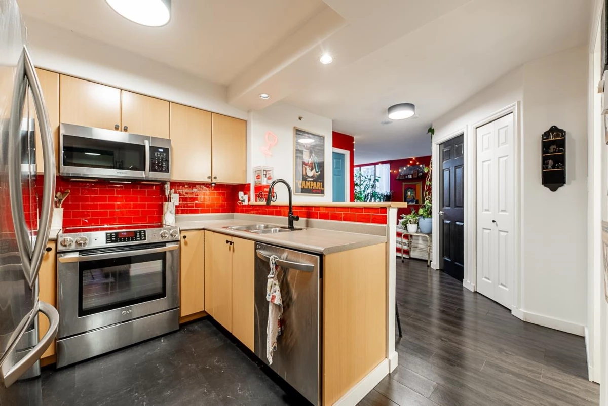 Family Room Photo of 706 680 Clarkson Street, New Westminster, BC