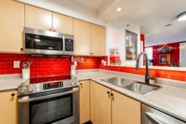 706 680 Clarkson Street, New Westminster, BC
