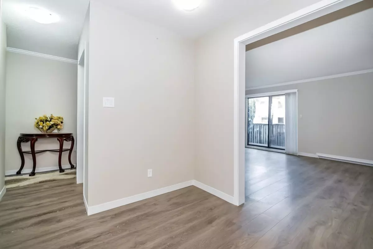 Dining Area Photo of 107 9417 Nowell Street, Chilliwack, BC