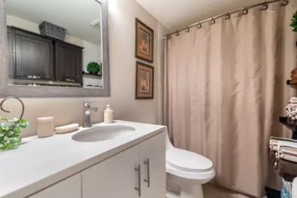 Primary Bathroom Photo of 107 9417 Nowell Street, Chilliwack, BC