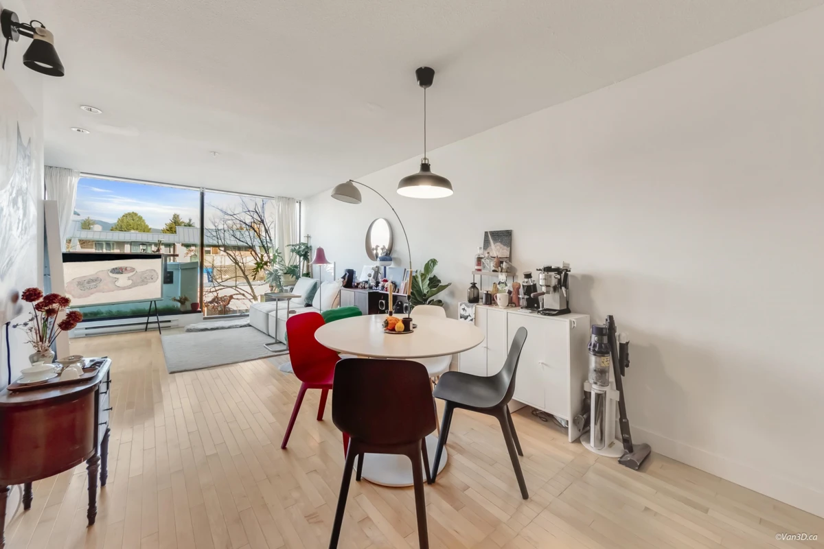 Dining Area Photo of 304 2525 Blenheim Street, Vancouver, BC